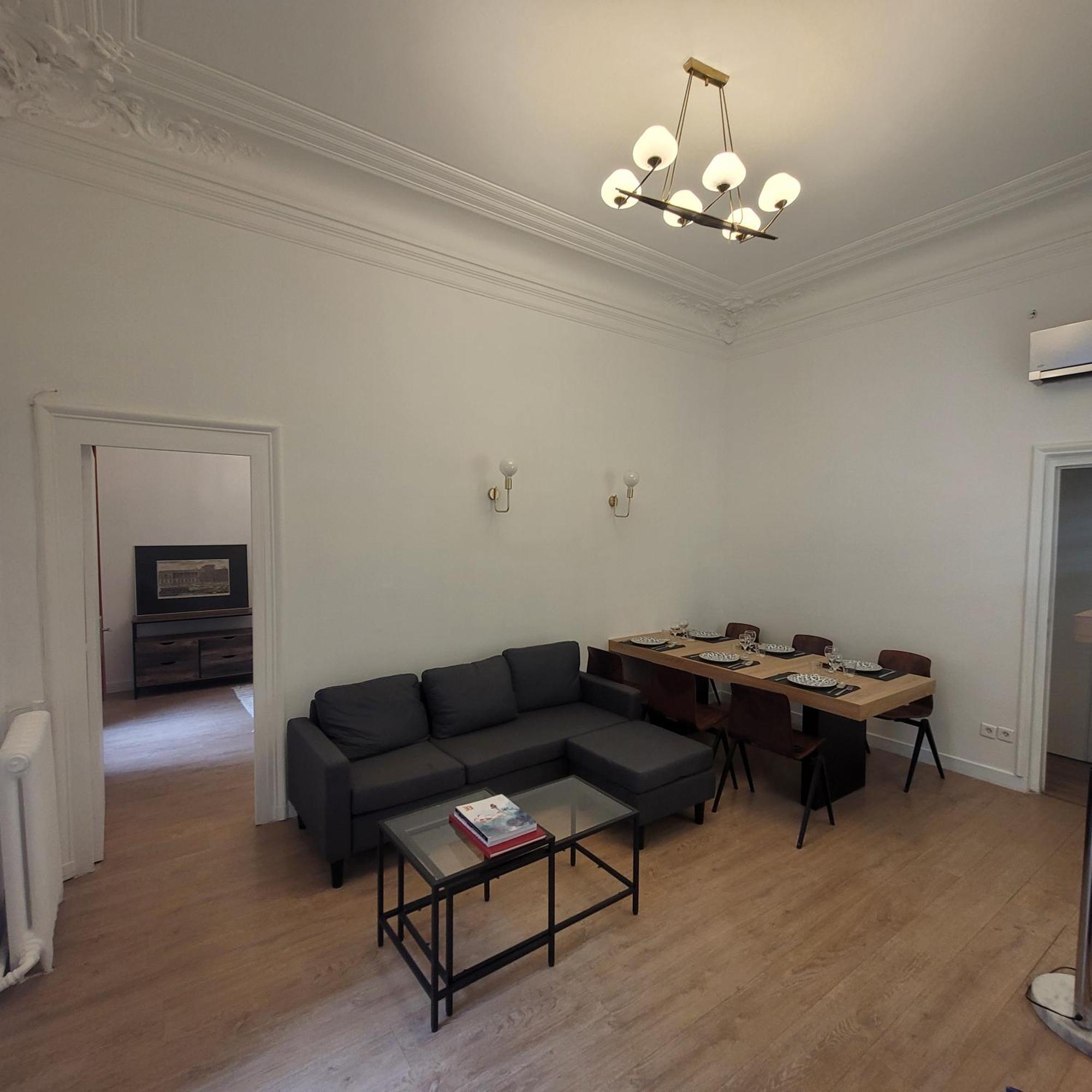 Bel Appartement Champs Elysees Avec 2 Chambres Paříž Exteriér fotografie