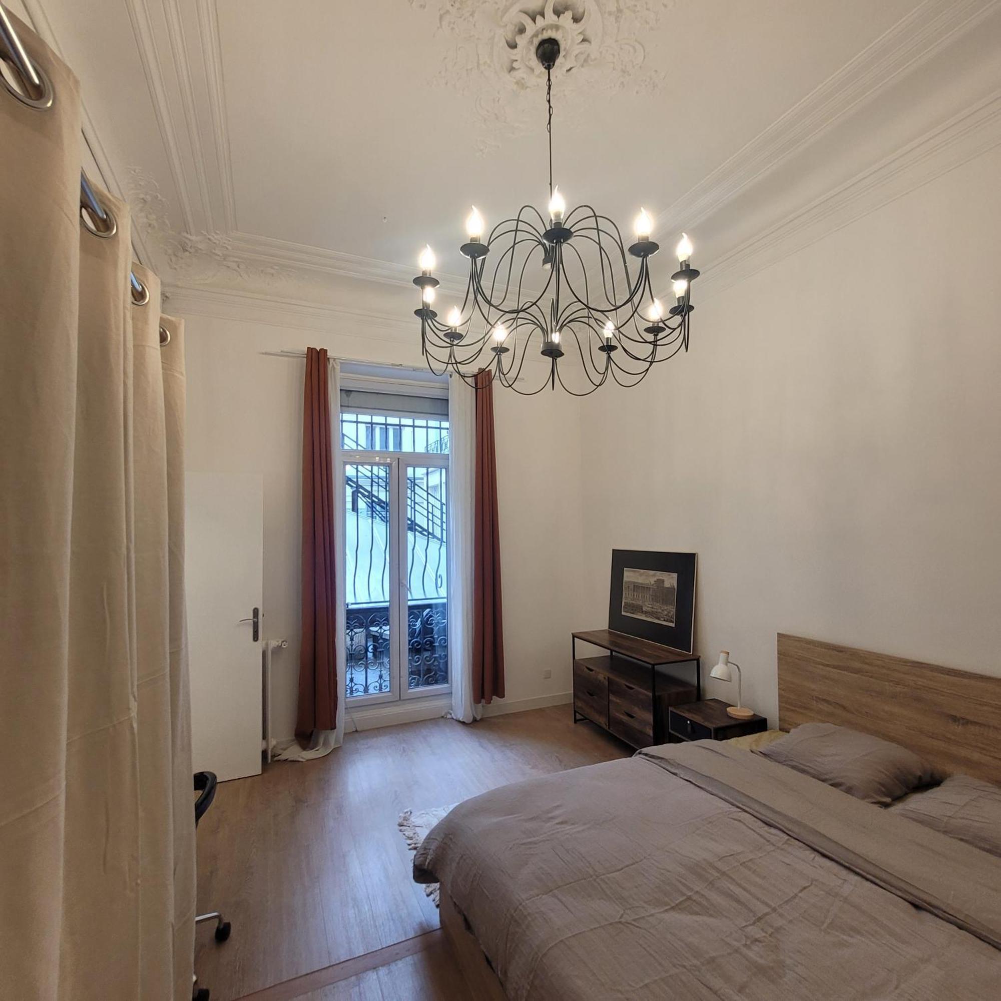 Bel Appartement Champs Elysees Avec 2 Chambres Paříž Exteriér fotografie