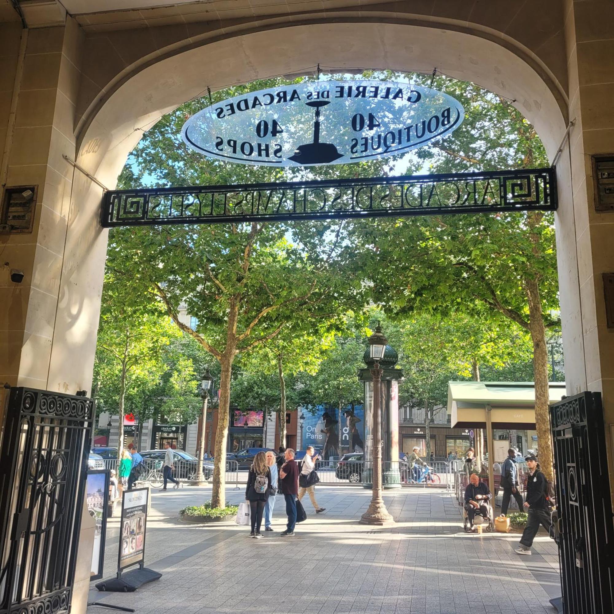 Bel Appartement Champs Elysees Avec 2 Chambres Paříž Exteriér fotografie